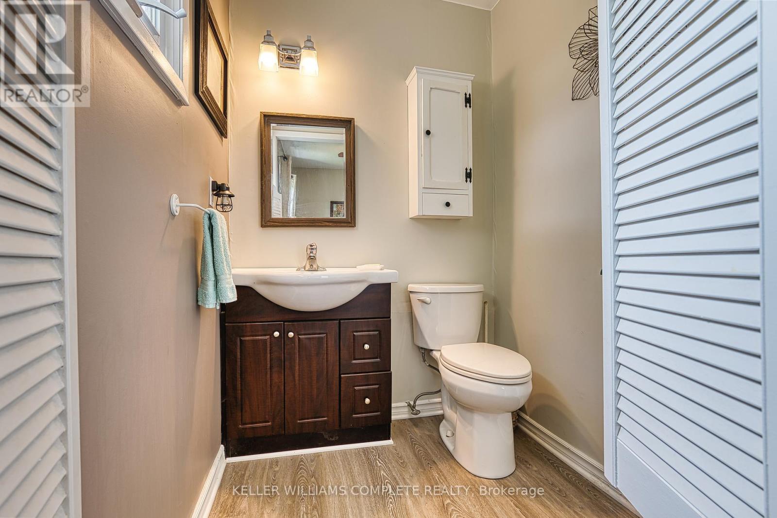 74434 Woodland Drive, Bluewater, ON - Indoor Photo Showing Bathroom