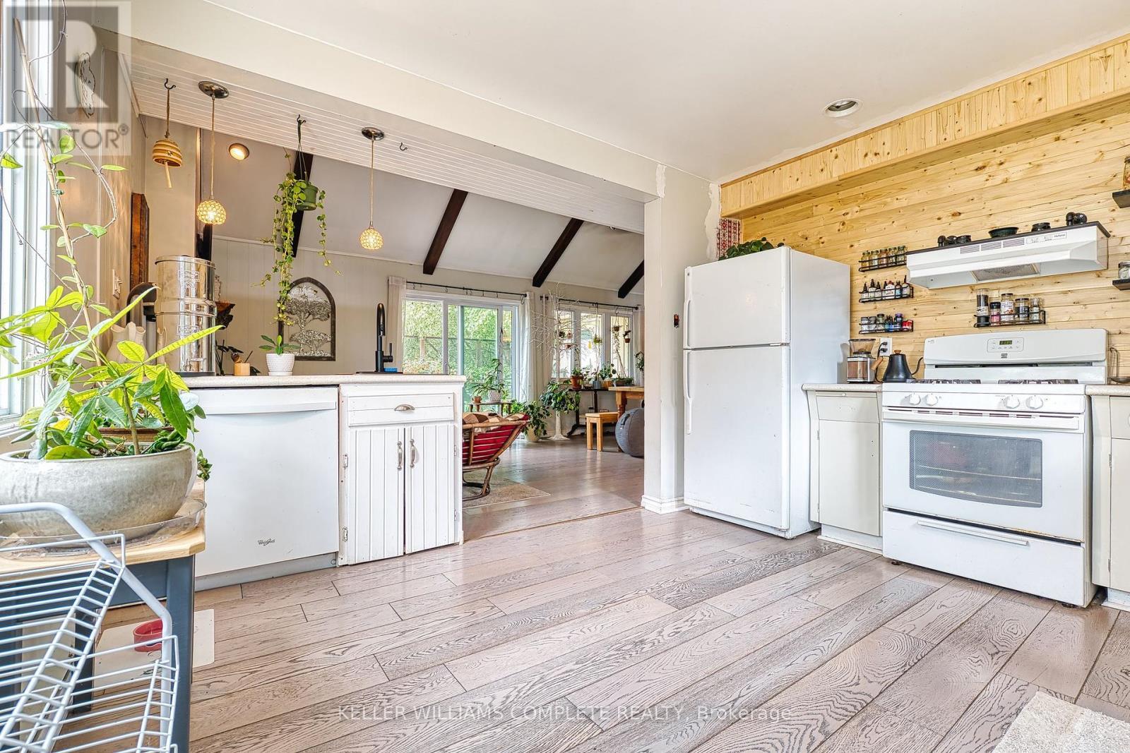 74434 Woodland Drive, Bluewater, ON - Indoor Photo Showing Kitchen