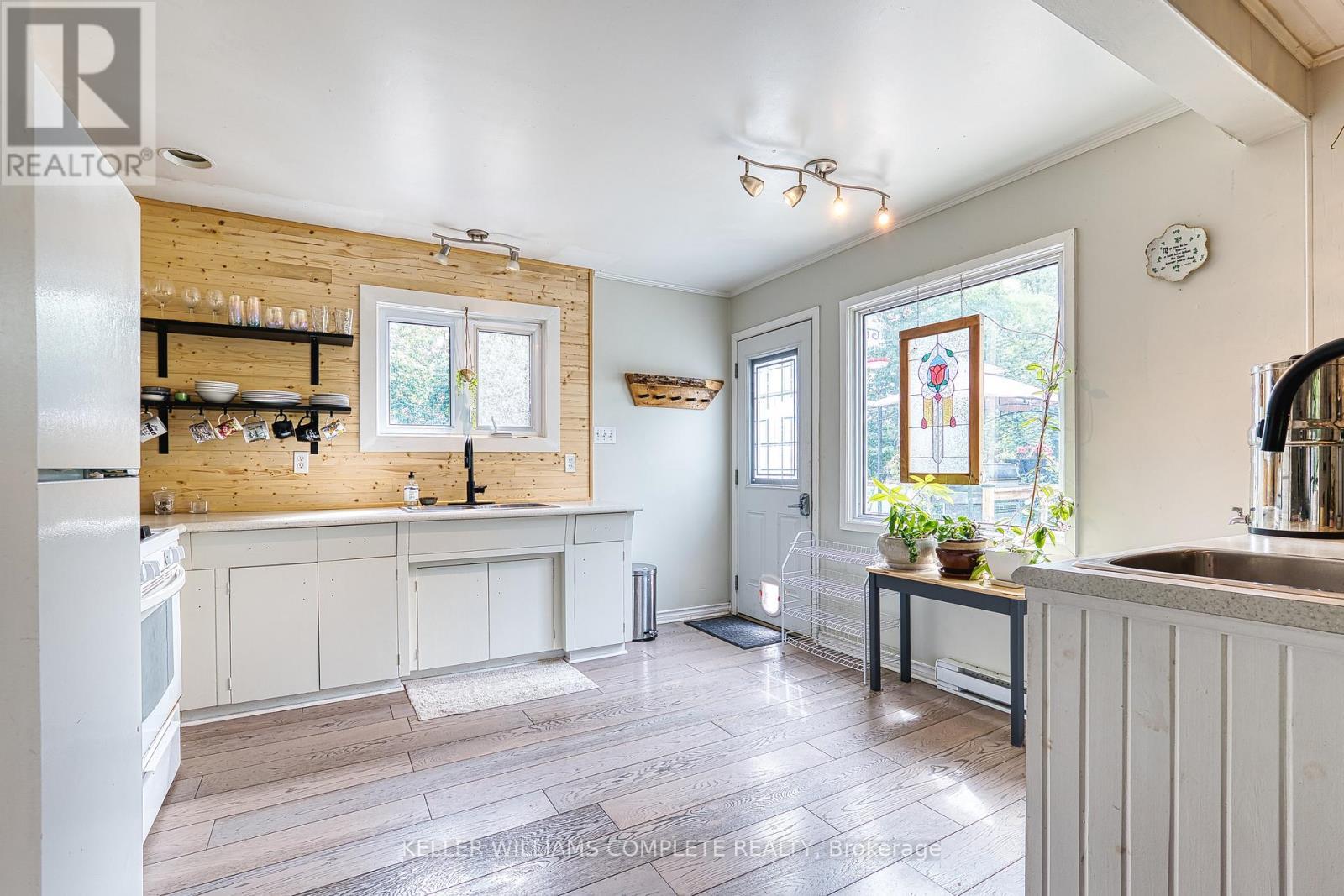 74434 Woodland Drive, Bluewater, ON - Indoor Photo Showing Kitchen
