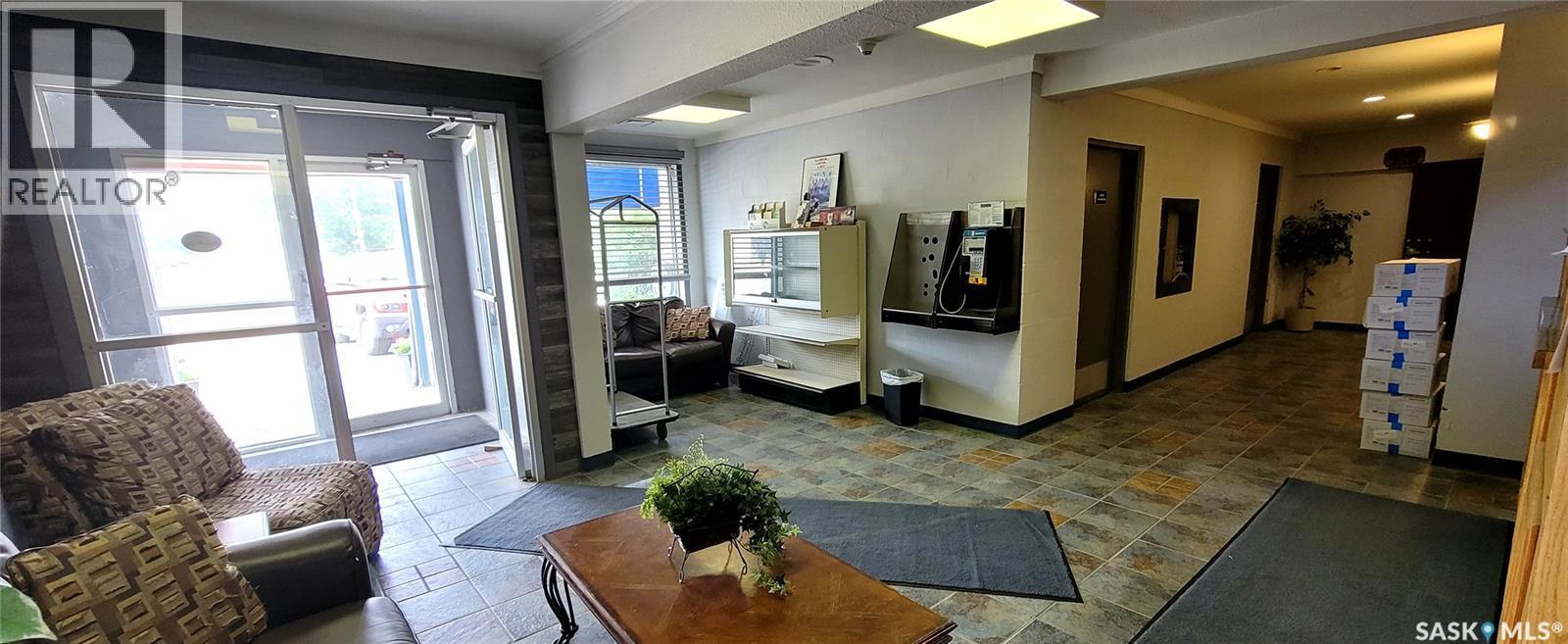 902 Main Street, Biggar, SK