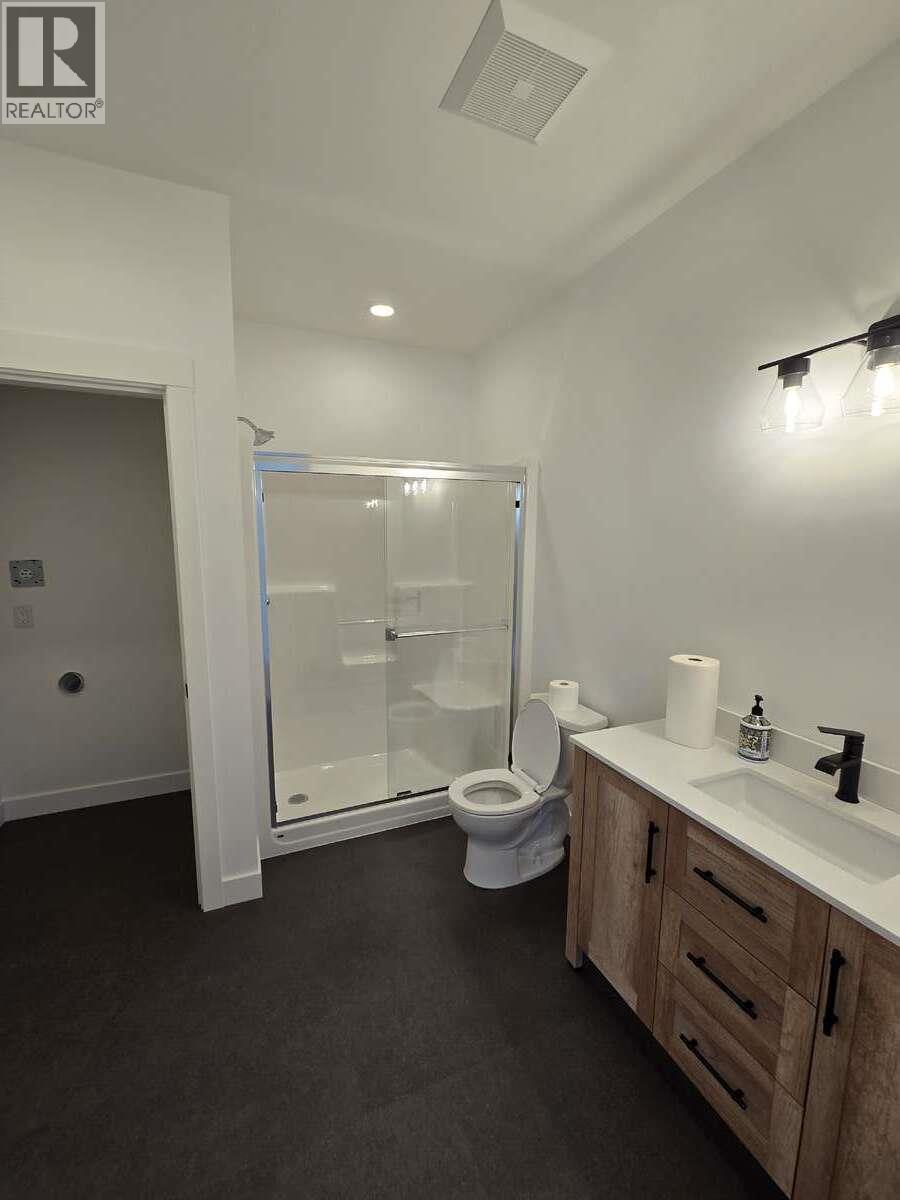 2715 Golf Course Drive Unit# 30, Blind Bay, BC - Indoor Photo Showing Bathroom