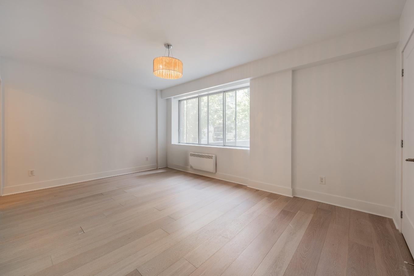 Chambre à coucher principale - 15-1520 Av. Du Docteur-Penfield, Montréal (Ville-Marie), QC - Indoor Photo Showing Other Room