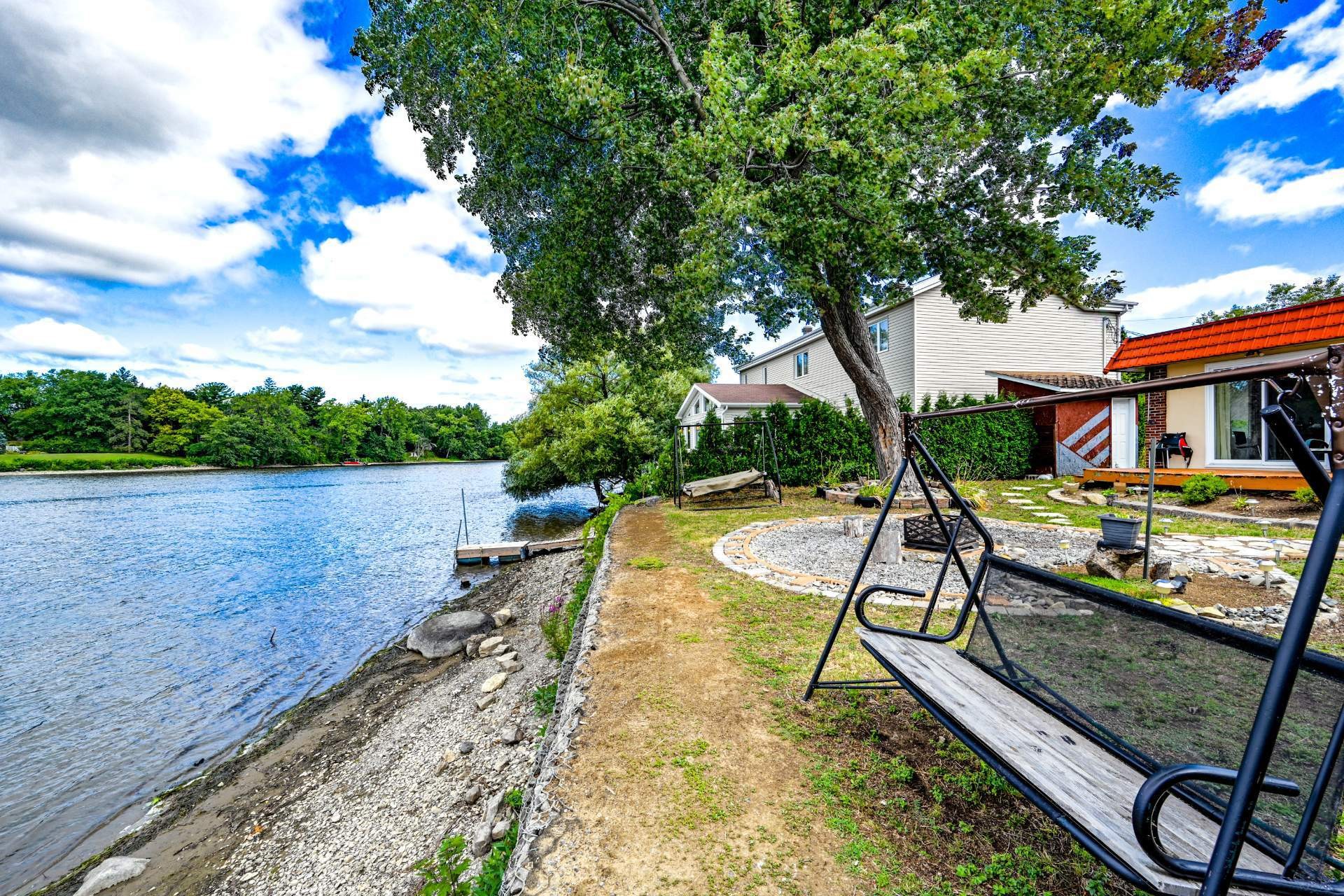 Courtyard - 13 Rue Alfred, Laval (Sainte-Rose), QC - Outdoor With Body Of Water