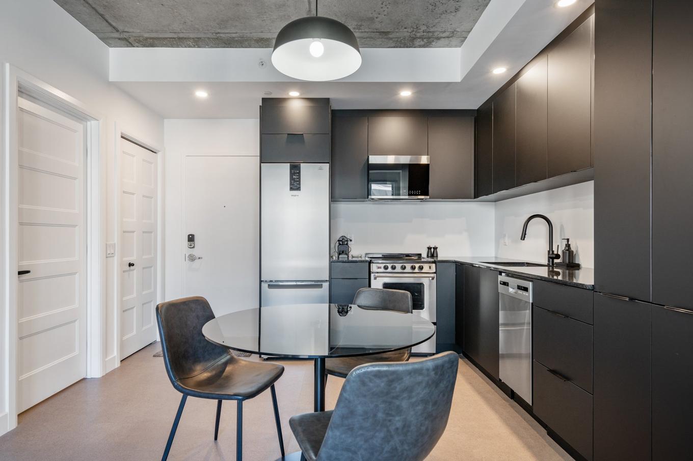 Kitchen - 606-735 Boul. Charest E., Québec (La Cité-Limoilou), QC - Indoor Photo Showing Kitchen With Upgraded Kitchen