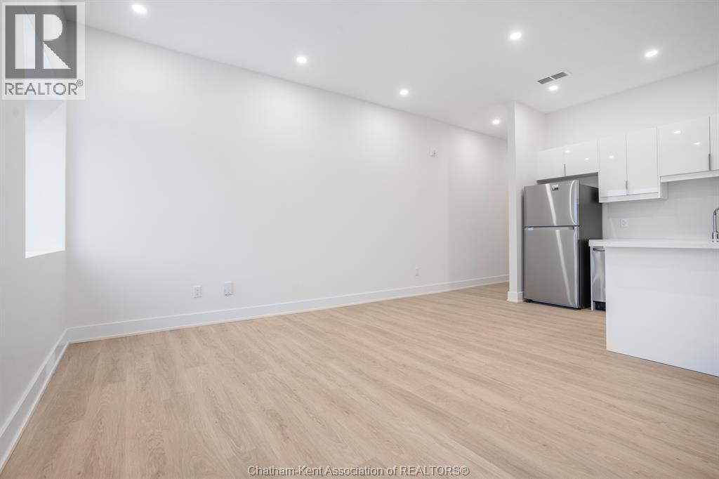 153 King Street Unit# 9, Chatham, ON - Indoor