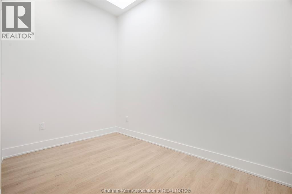 153 King Street Unit# 9, Chatham, ON - Indoor Photo Showing Other Room
