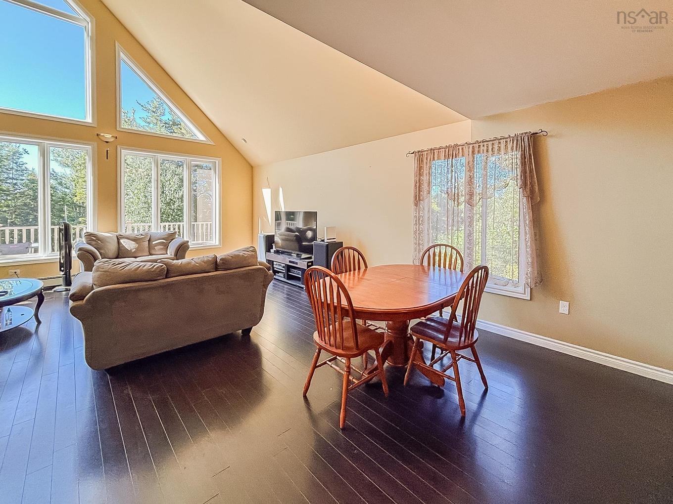 1050 Northfield Road, Maitland, NS