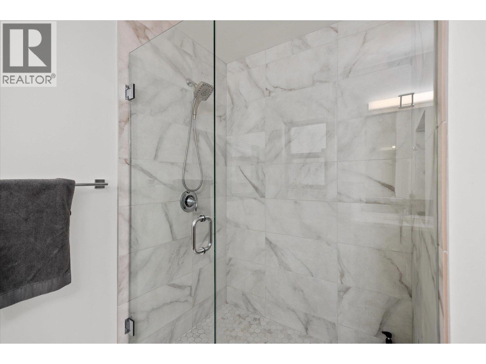 3938 Cimarron Drive Lot# 126, Kelowna, BC - Indoor Photo Showing Bathroom