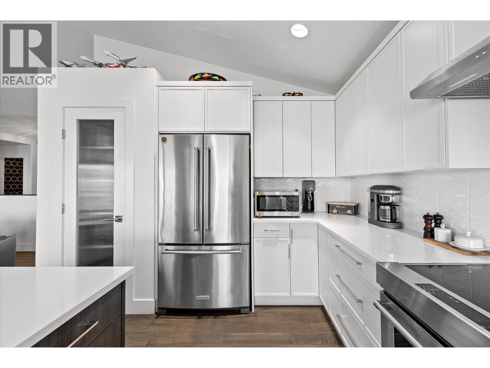 3938 Cimarron Drive Lot# 126, Kelowna, BC - Indoor Photo Showing Kitchen