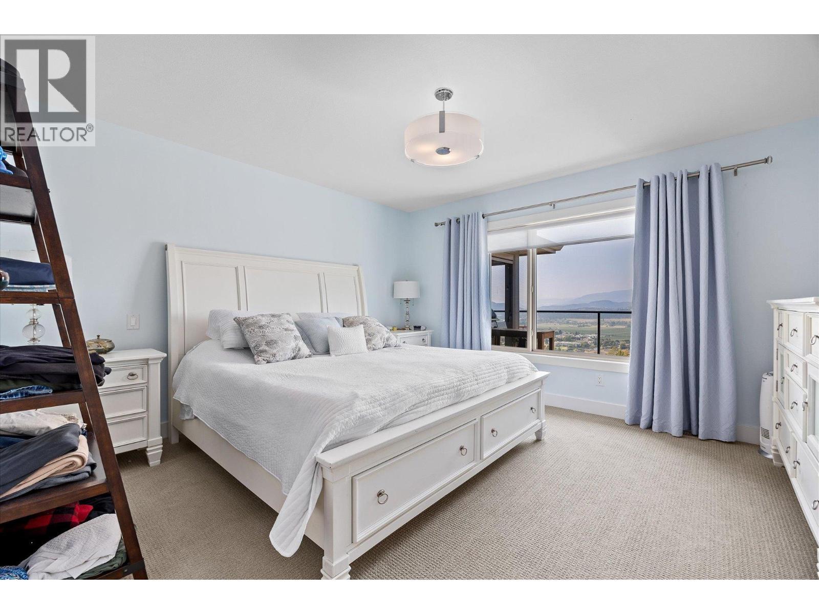 3938 Cimarron Drive Lot# 126, Kelowna, BC - Indoor Photo Showing Bedroom