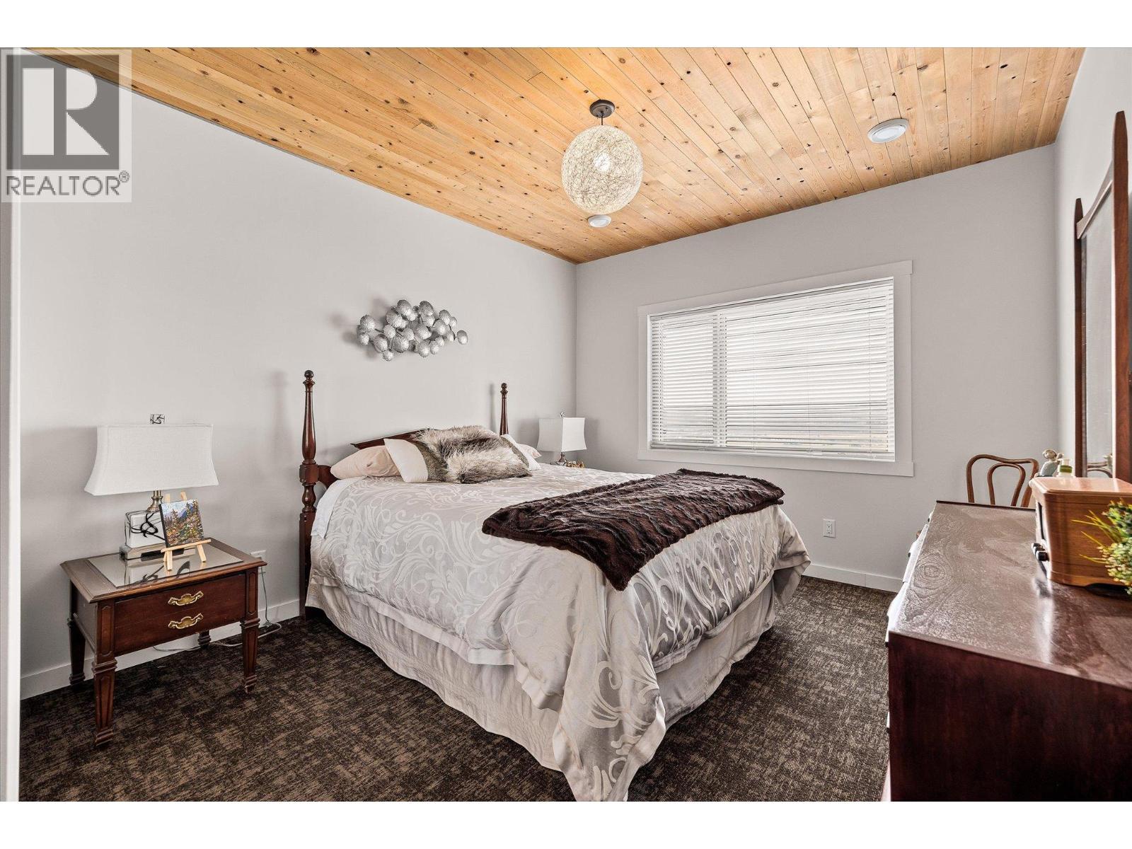 3938 Cimarron Drive Lot# 126, Kelowna, BC - Indoor Photo Showing Bedroom