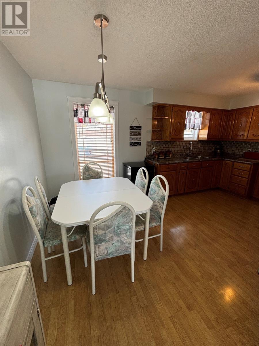 4 Butt'S Lane, La Scie, NL - Indoor Photo Showing Dining Room