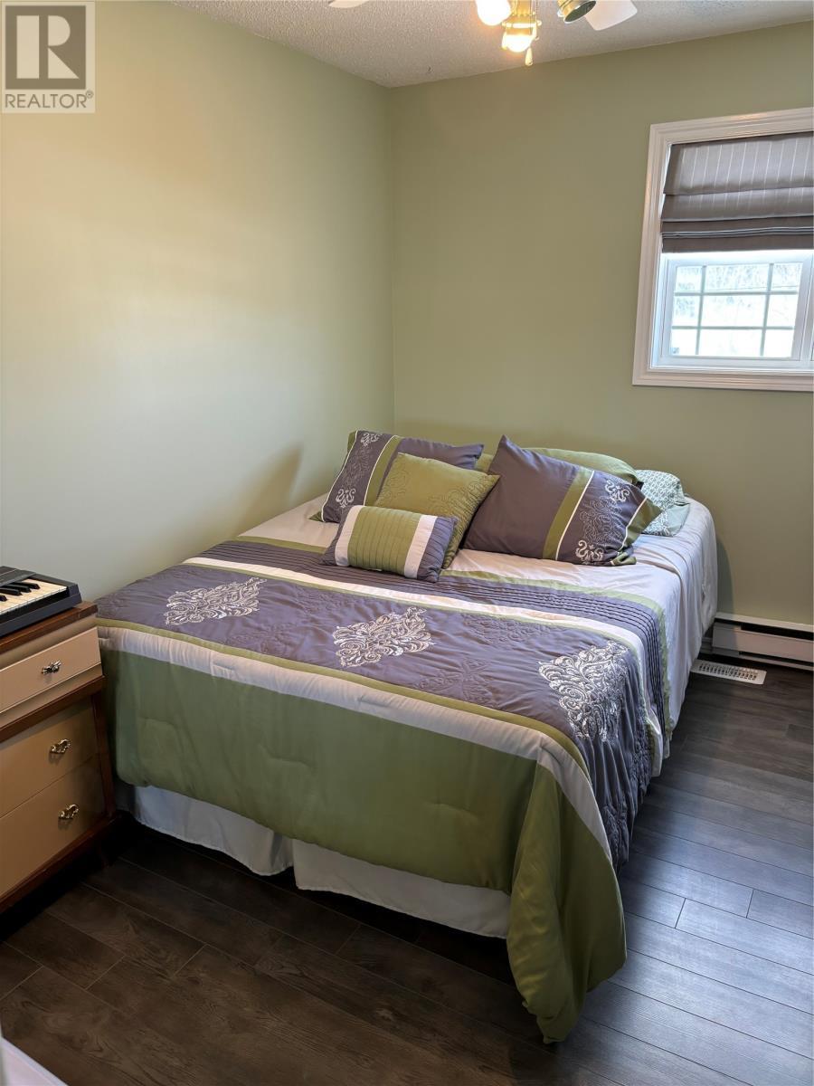 4 Butt'S Lane, La Scie, NL - Indoor Photo Showing Bedroom