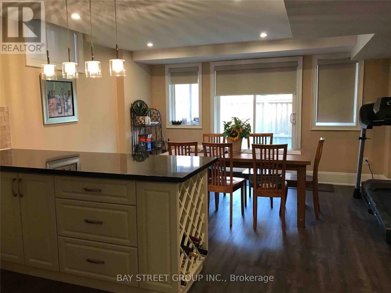 109 Hua Du Avenue, Markham, ON - Indoor Photo Showing Dining Room