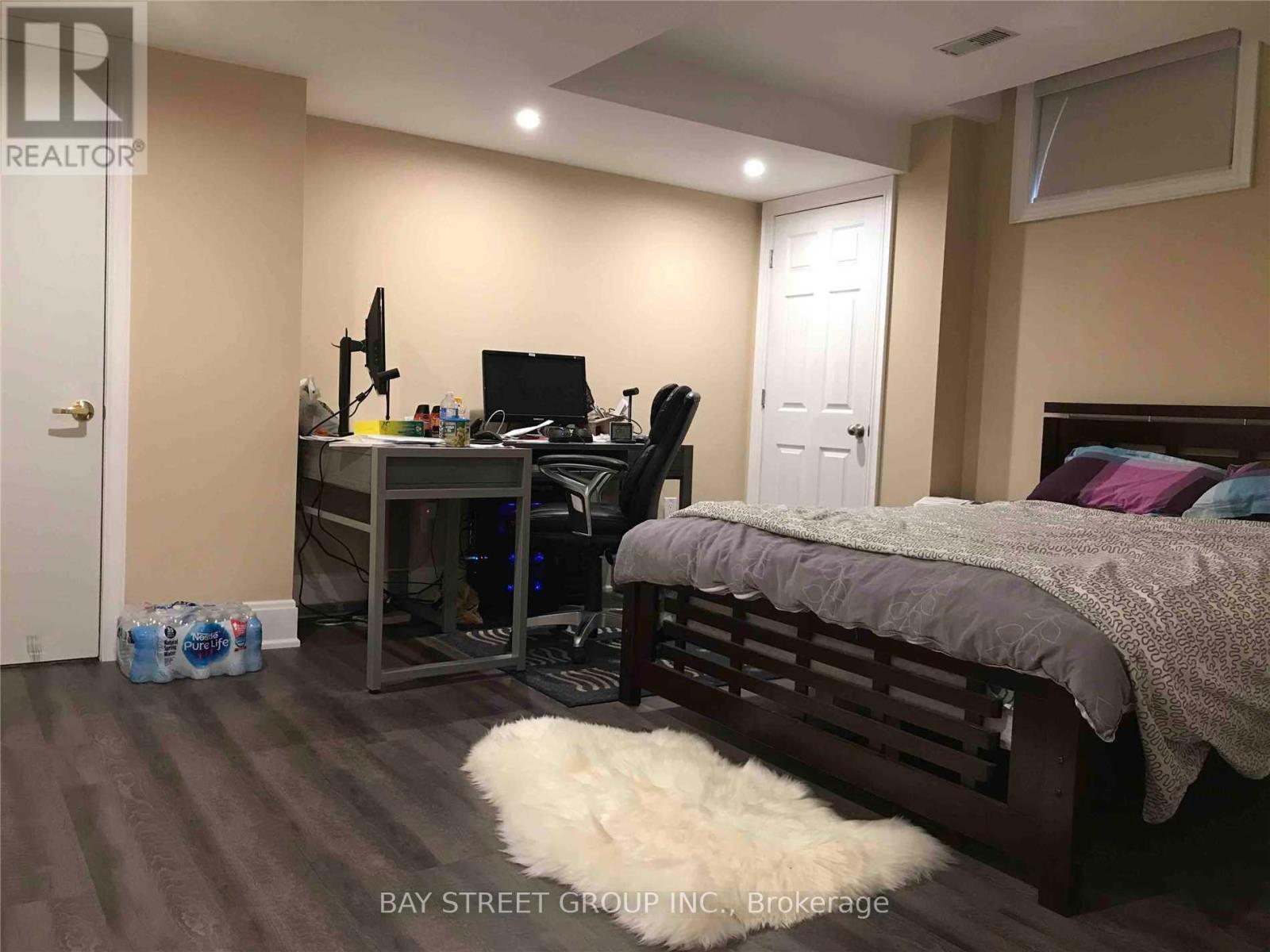 109 Hua Du Avenue, Markham, ON - Indoor Photo Showing Bedroom