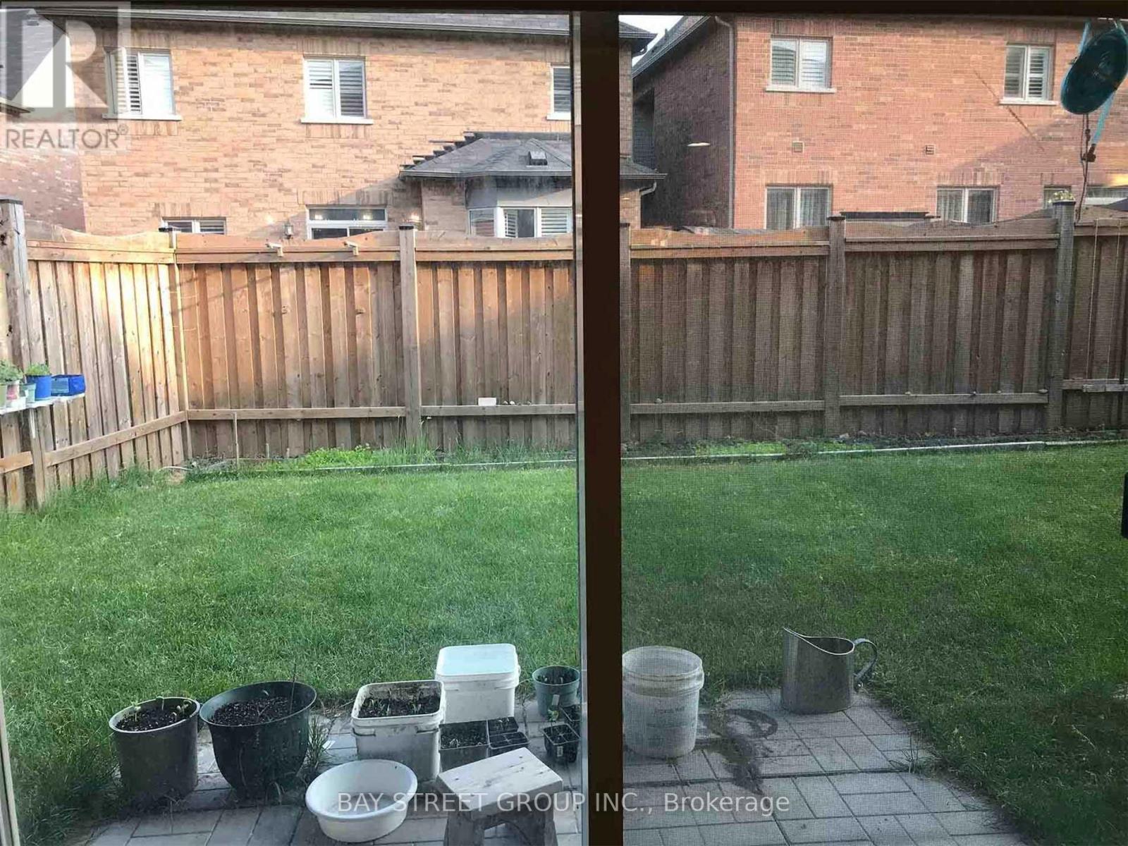 109 Hua Du Avenue, Markham, ON - Outdoor