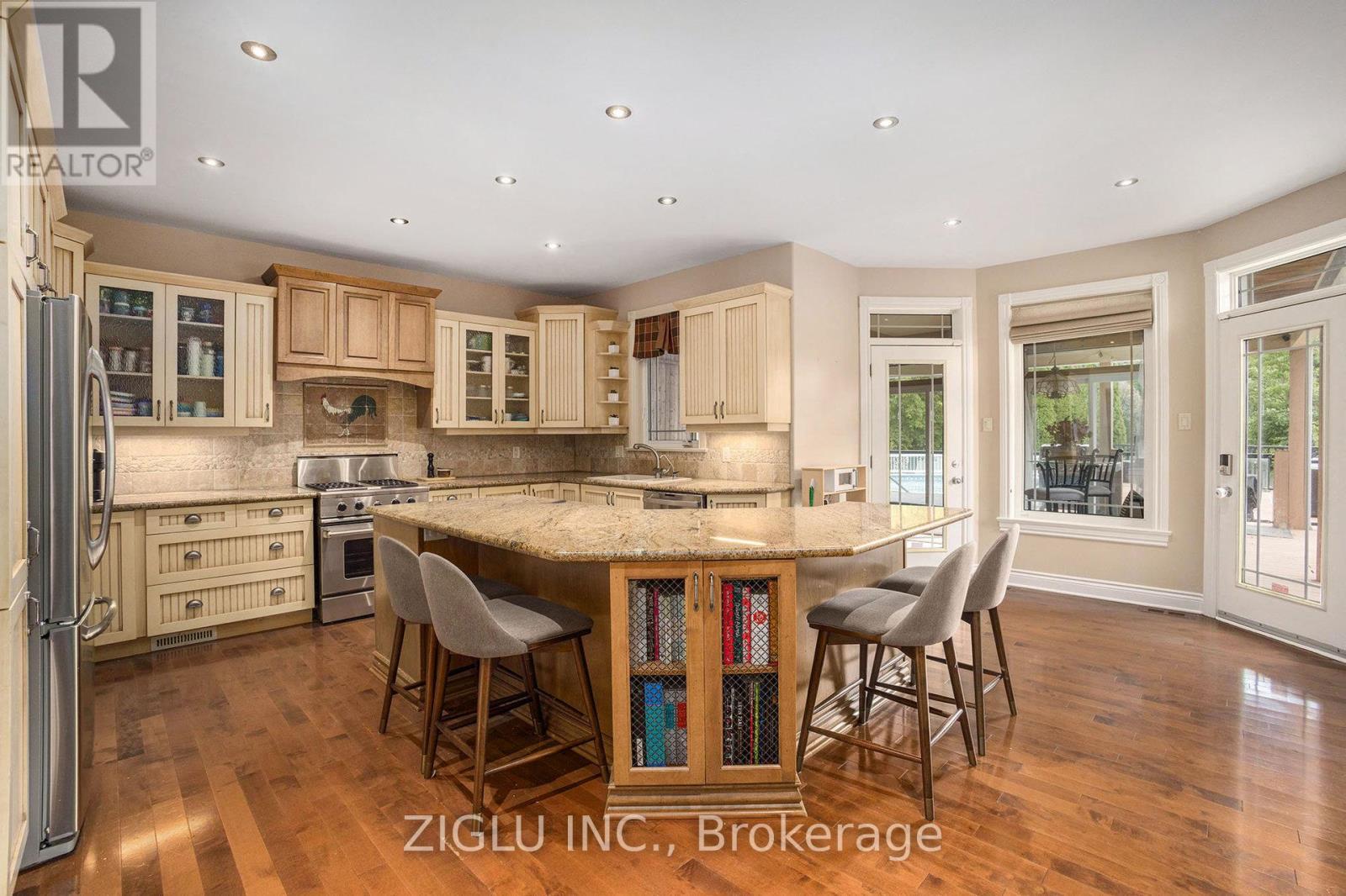 38 Oradea Crescent, Ottawa, ON - Indoor Photo Showing Other Room