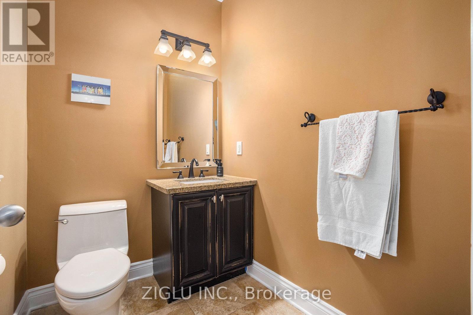 38 Oradea Crescent, Ottawa, ON - Indoor Photo Showing Bathroom
