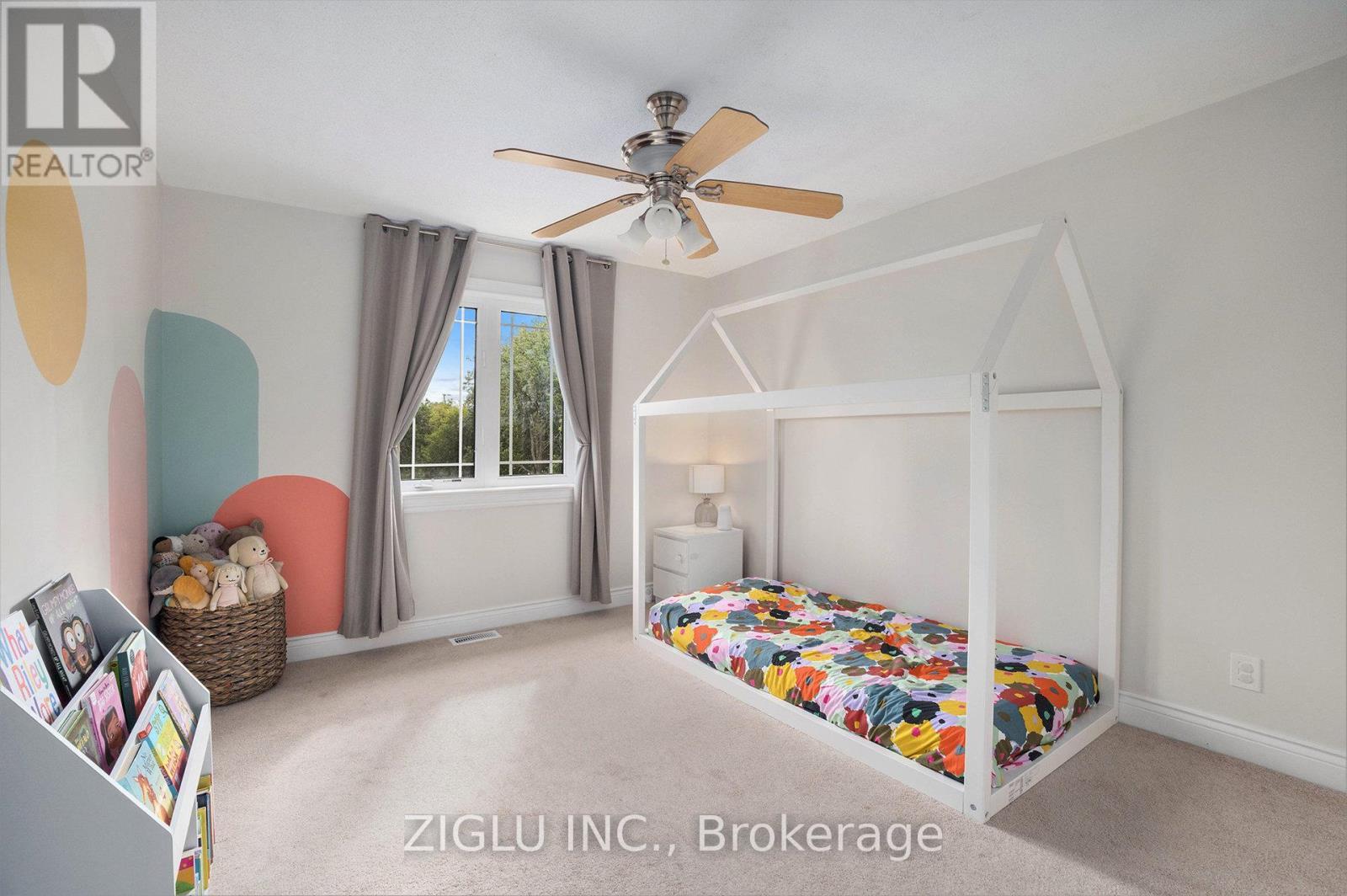 38 Oradea Crescent, Ottawa, ON - Indoor Photo Showing Bedroom