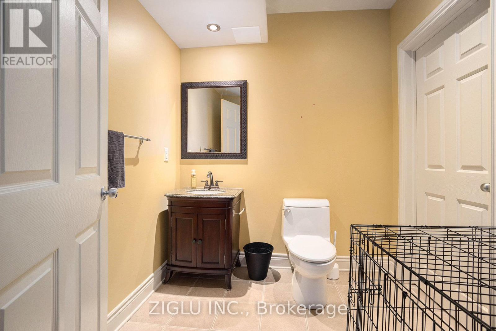 38 Oradea Crescent, Ottawa, ON - Indoor Photo Showing Bathroom