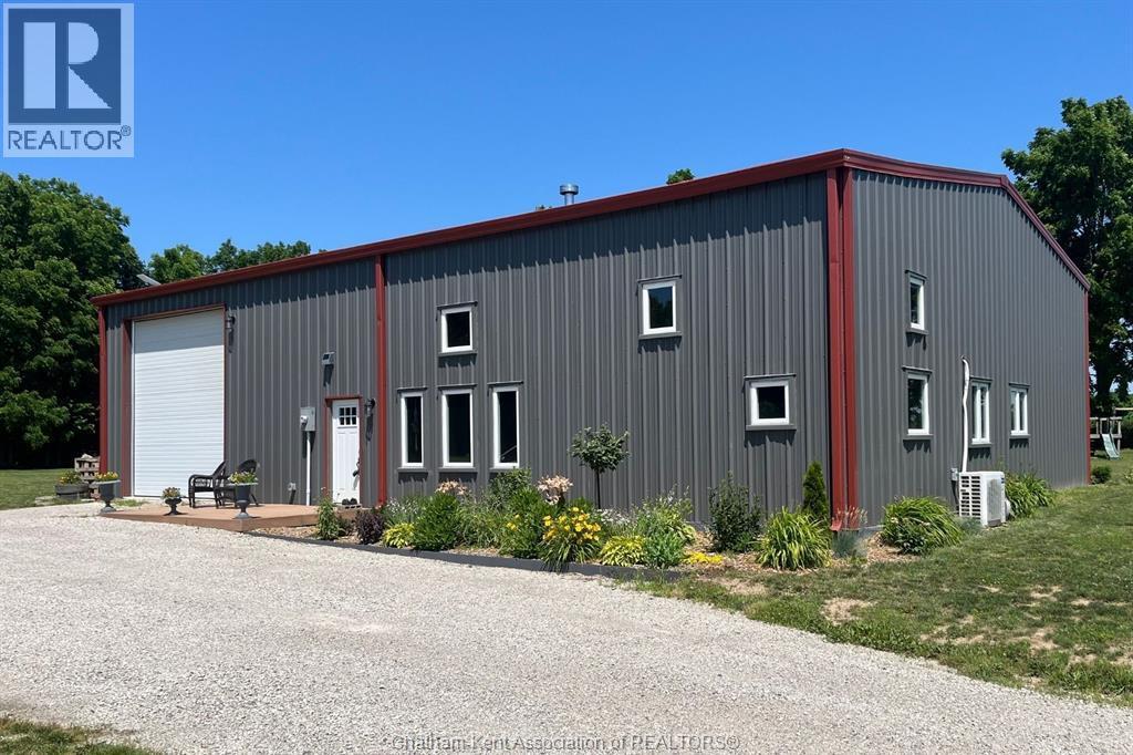 1357 Smith Falls Road, Dawn-Euphemia, ON - Outdoor