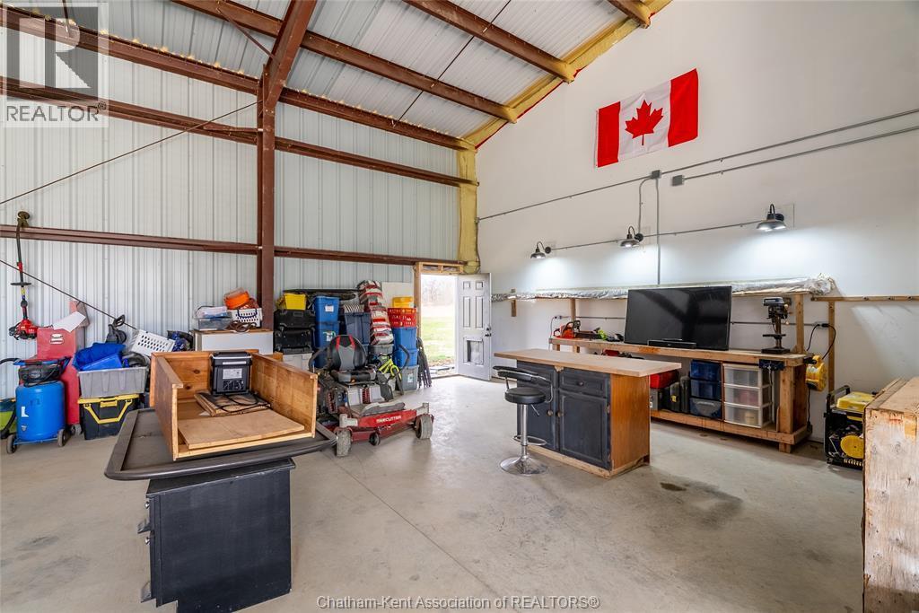 1357 Smith Falls Road, Dawn-Euphemia, ON - Indoor