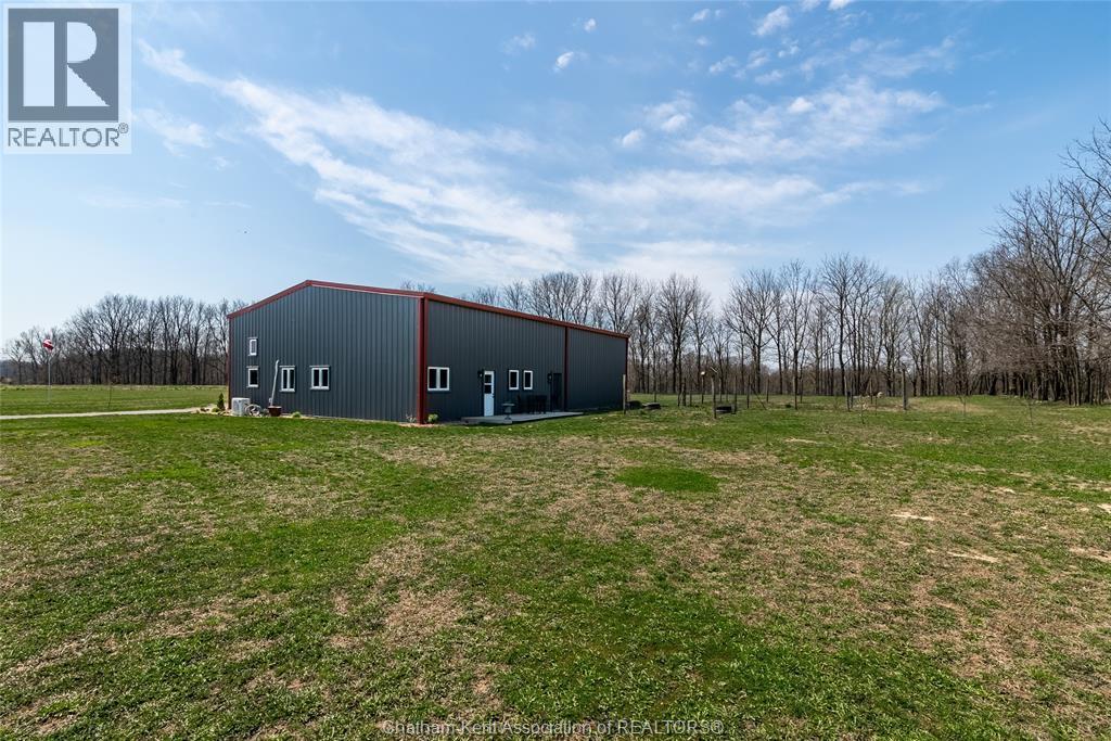 1357 Smith Falls Road, Dawn-Euphemia, ON - Outdoor