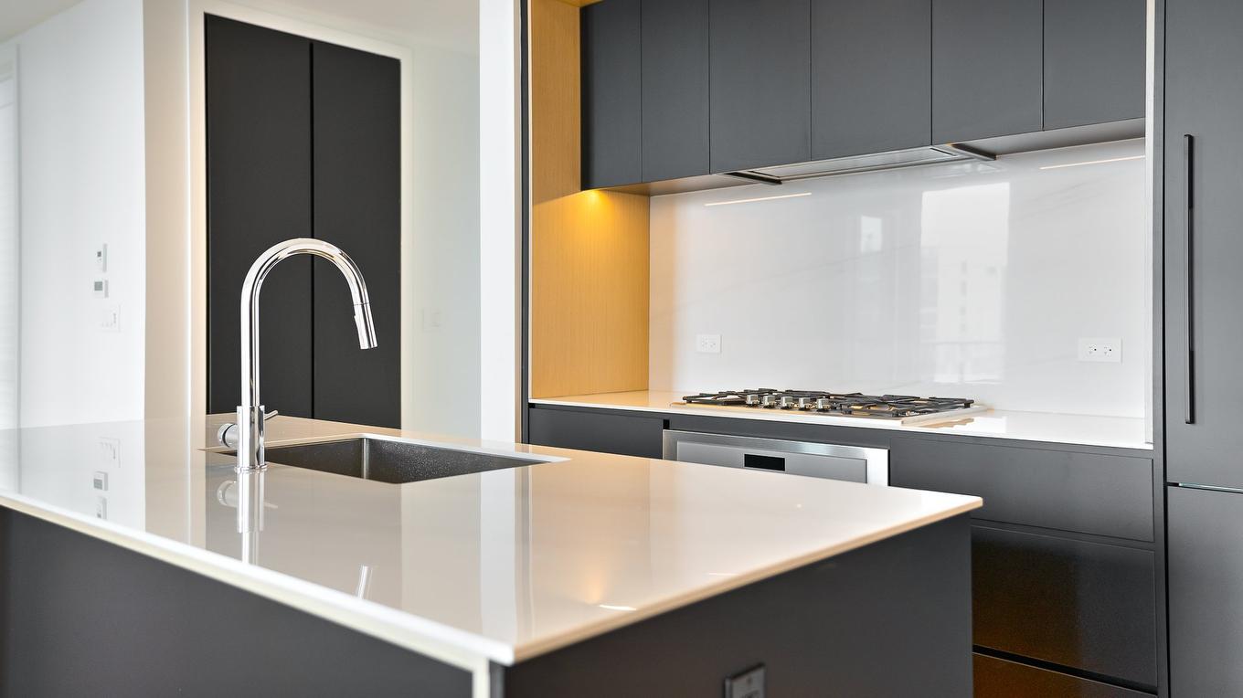 Cuisine - 3709-1020 Rue De La Montagne, Montréal (Ville-Marie), QC - Indoor Photo Showing Other Room