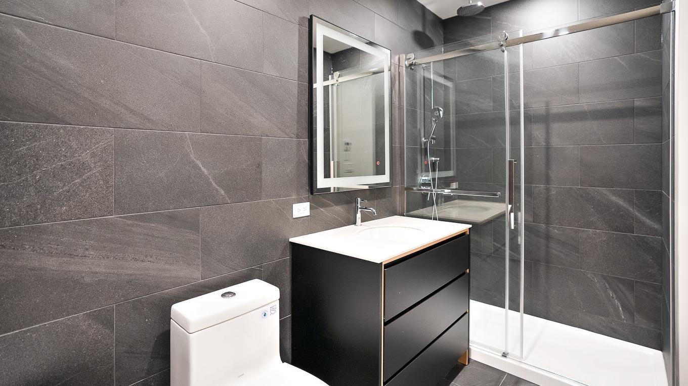 Salle de bains - 3709-1020 Rue De La Montagne, Montréal (Ville-Marie), QC - Indoor Photo Showing Bathroom