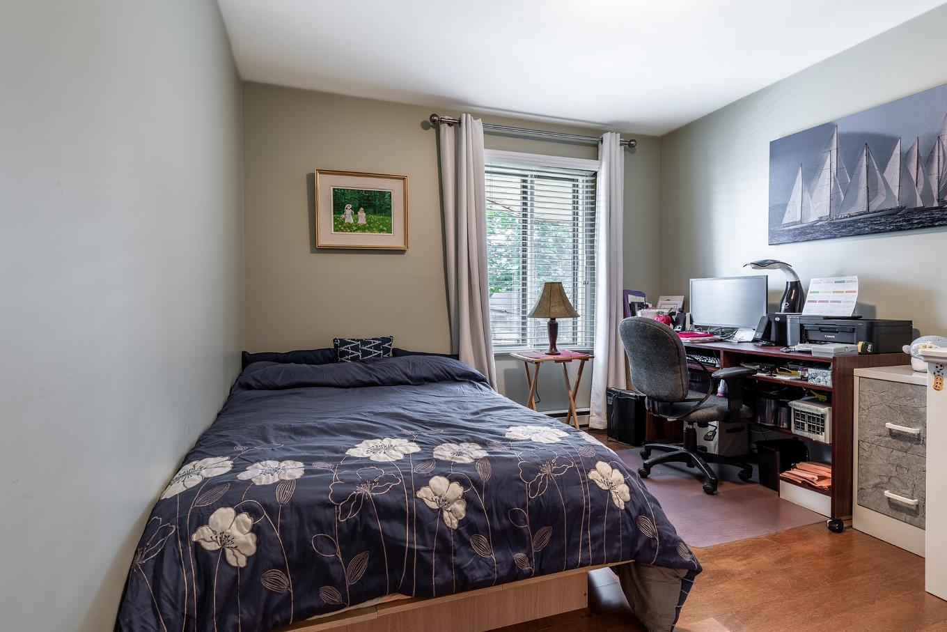 Chambre à coucher - 202-845 Rue Rodier, Saint-Jean-Sur-Richelieu, QC - Indoor Photo Showing Bedroom