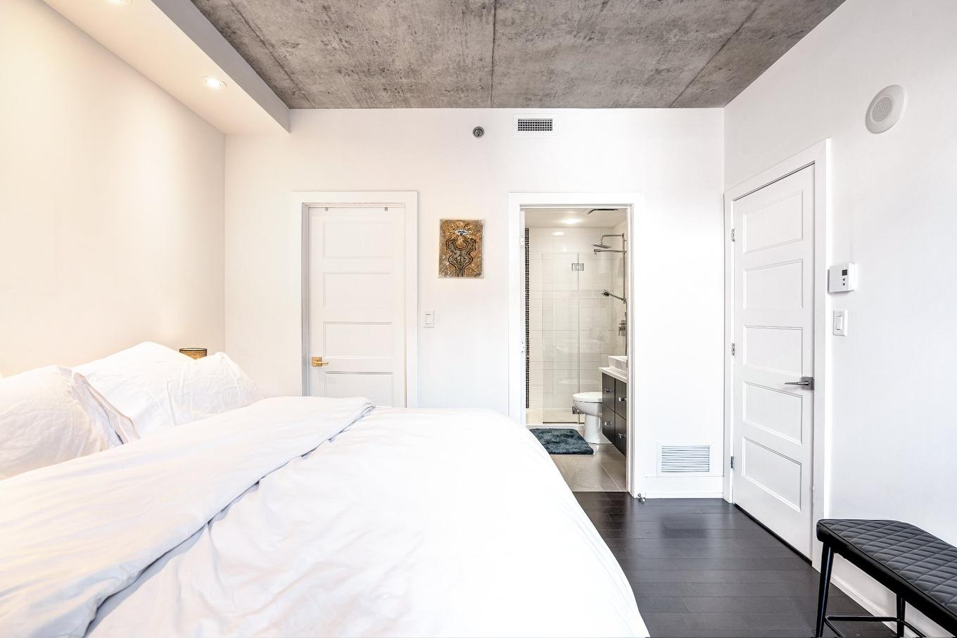 Bedroom - 613-711 Rue De La Commune O., Montréal (Ville-Marie), QC - Indoor Photo Showing Bedroom