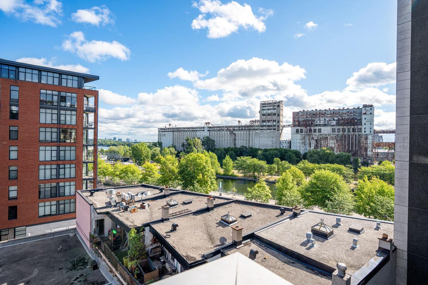 View - 613-711 Rue De La Commune O., Montréal (Ville-Marie), QC - Outdoor