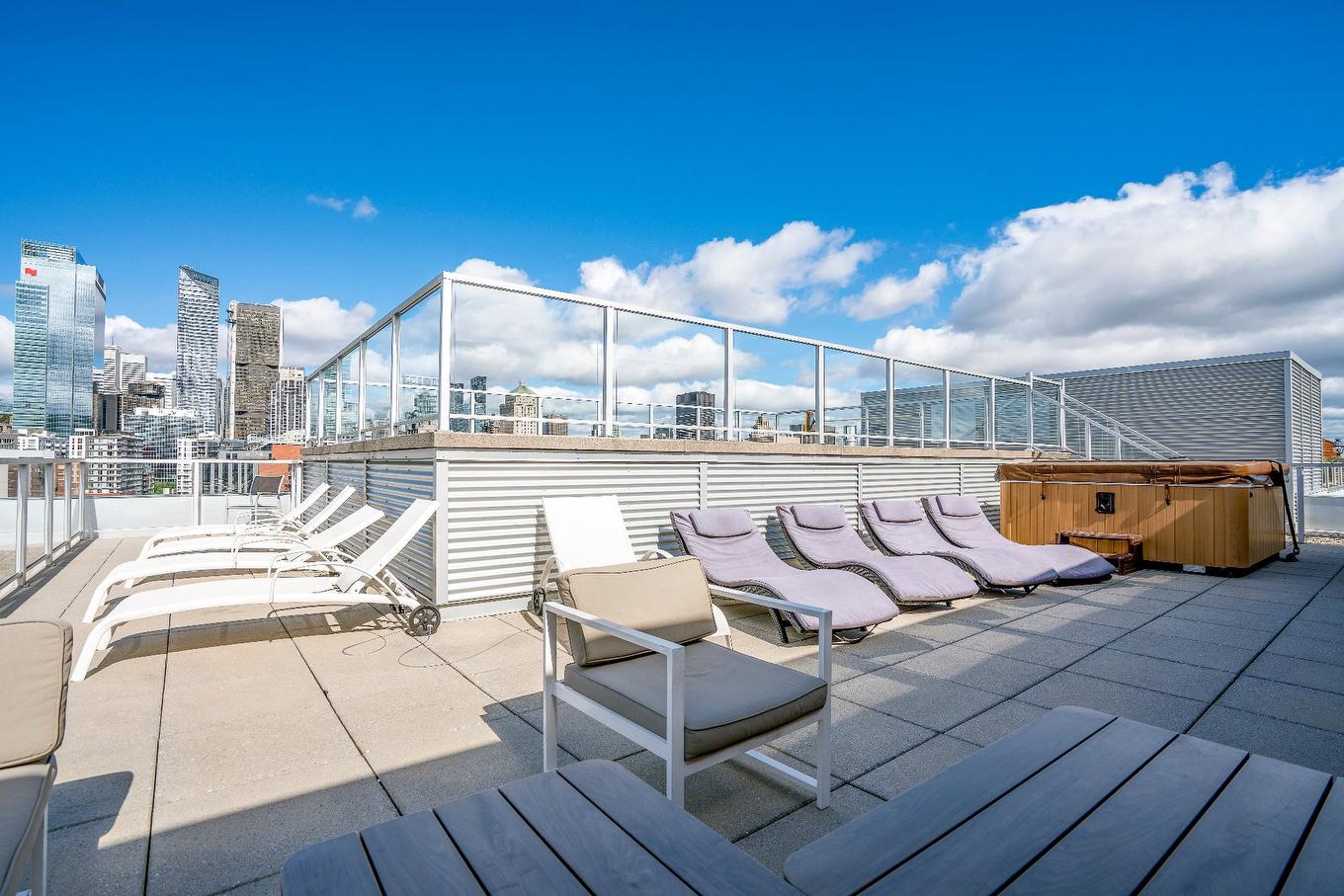 Other - 613-711 Rue De La Commune O., Montréal (Ville-Marie), QC - Outdoor