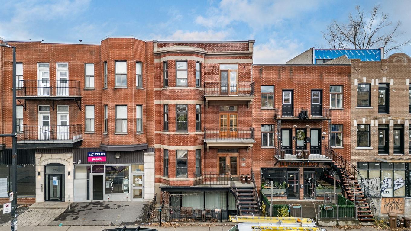 Vue - 4-5830 Av. Du Parc, Montréal (Le Plateau-Mont-Royal), QC - Outdoor With Facade