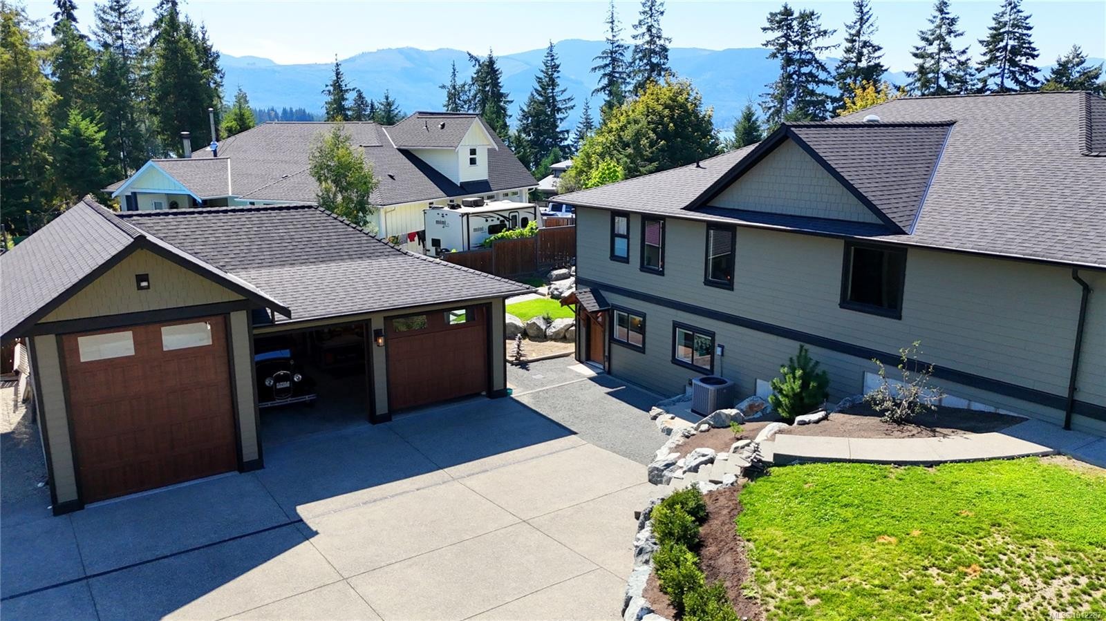 7375 Lakefront Dr, Lake Cowichan, BC