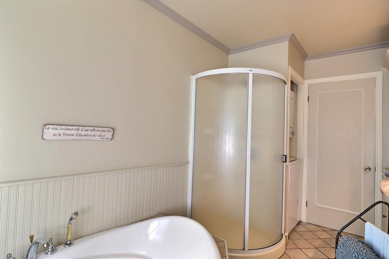 Bathroom - 60 Av. Des Rapides, Québec (Beauport), QC - Indoor Photo Showing Bathroom