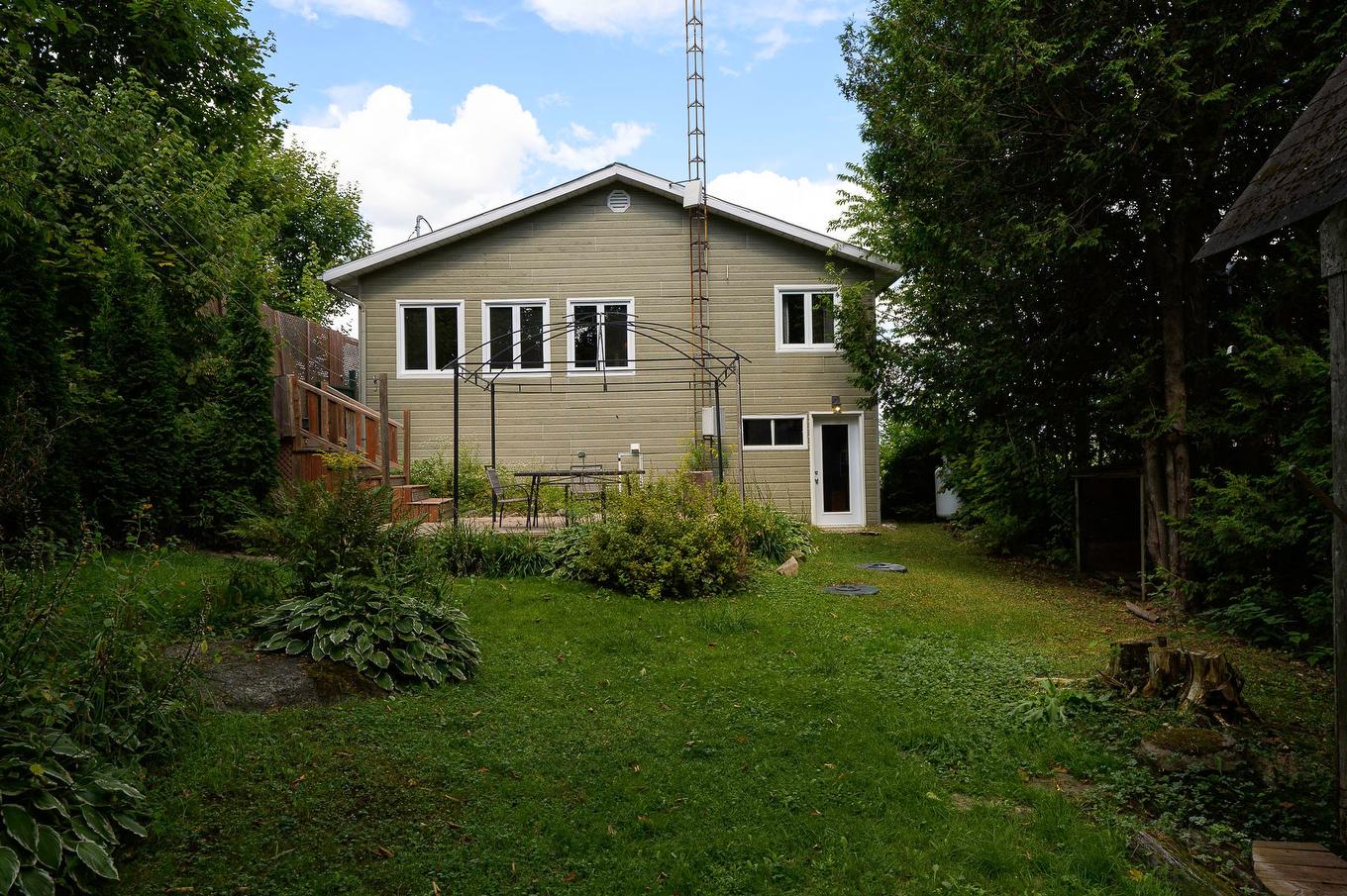 Face arrière - 62 Ch. Lakeview, Saint-Adolphe-D'Howard, QC - Outdoor