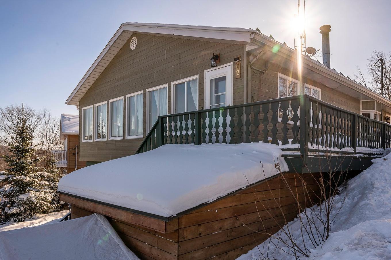 Façade - 62 Ch. Lakeview, Saint-Adolphe-D'Howard, QC - Outdoor With Exterior