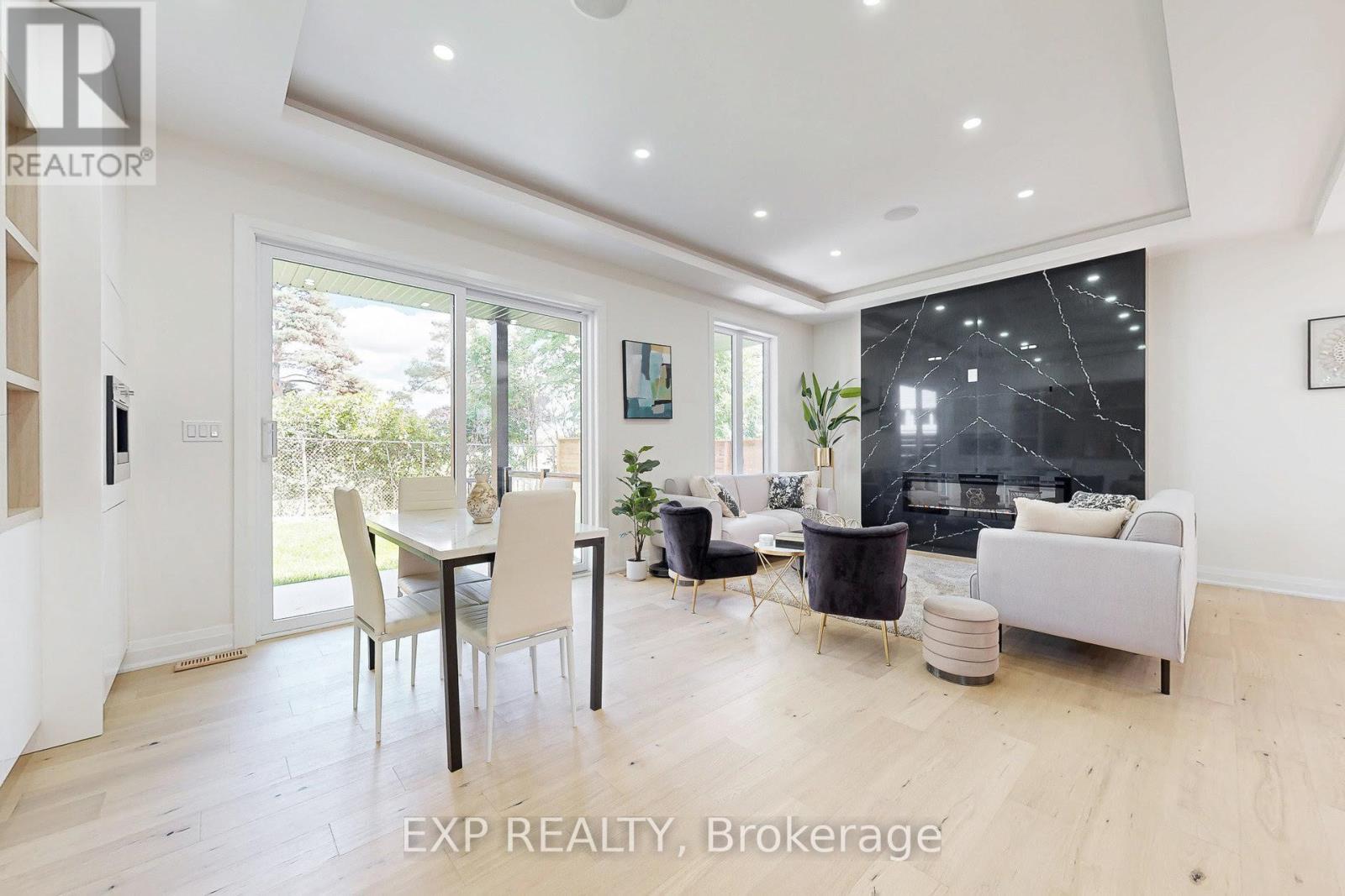 768 Montbeck Crescent, Mississauga, ON - Indoor