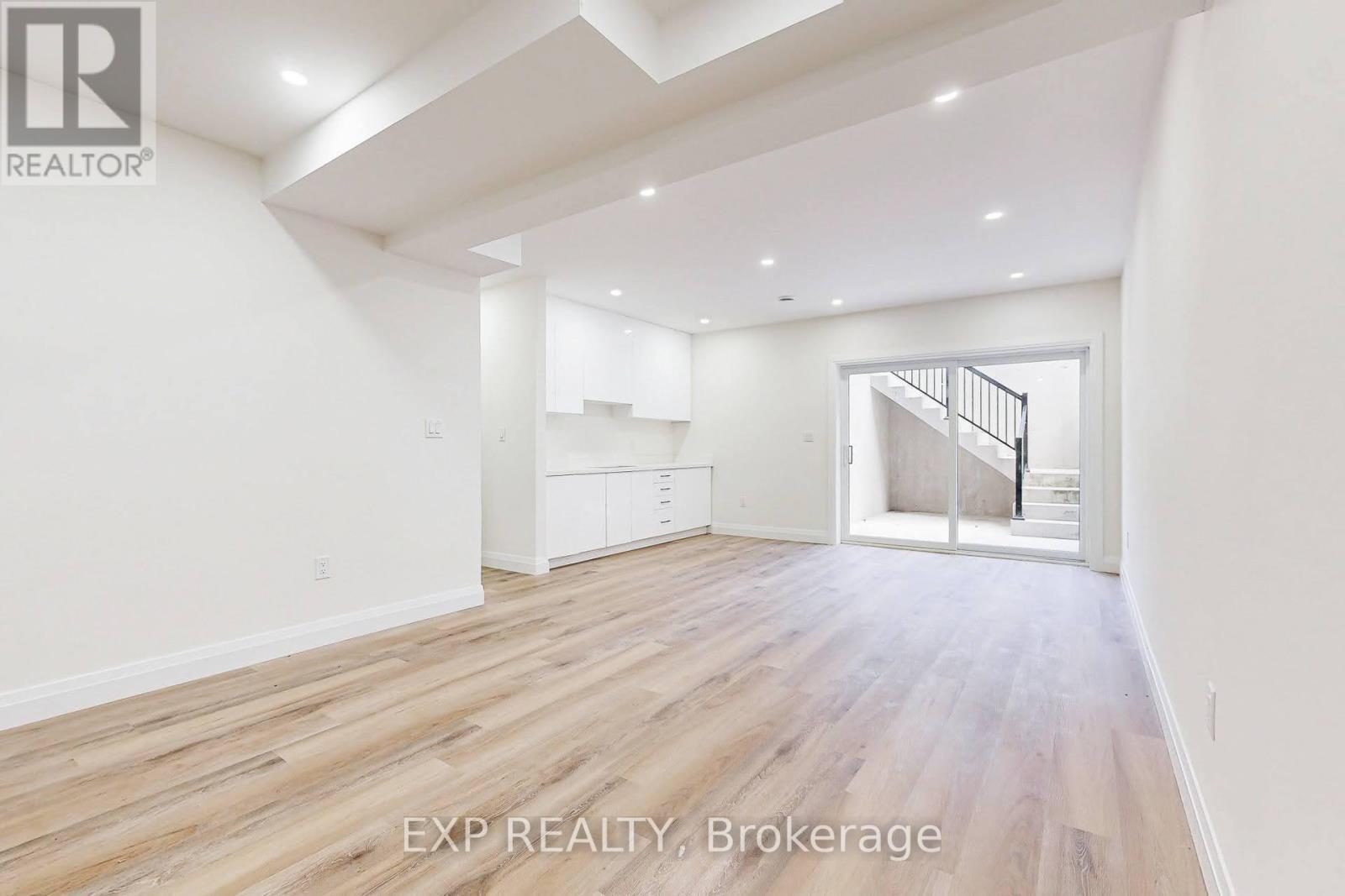 768 Montbeck Crescent, Mississauga, ON - Indoor Photo Showing Other Room