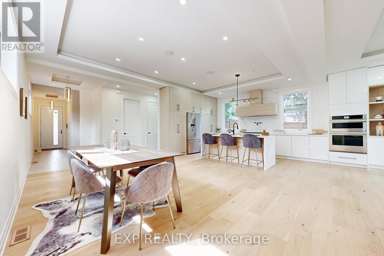 768 Montbeck Crescent, Mississauga, ON - Indoor