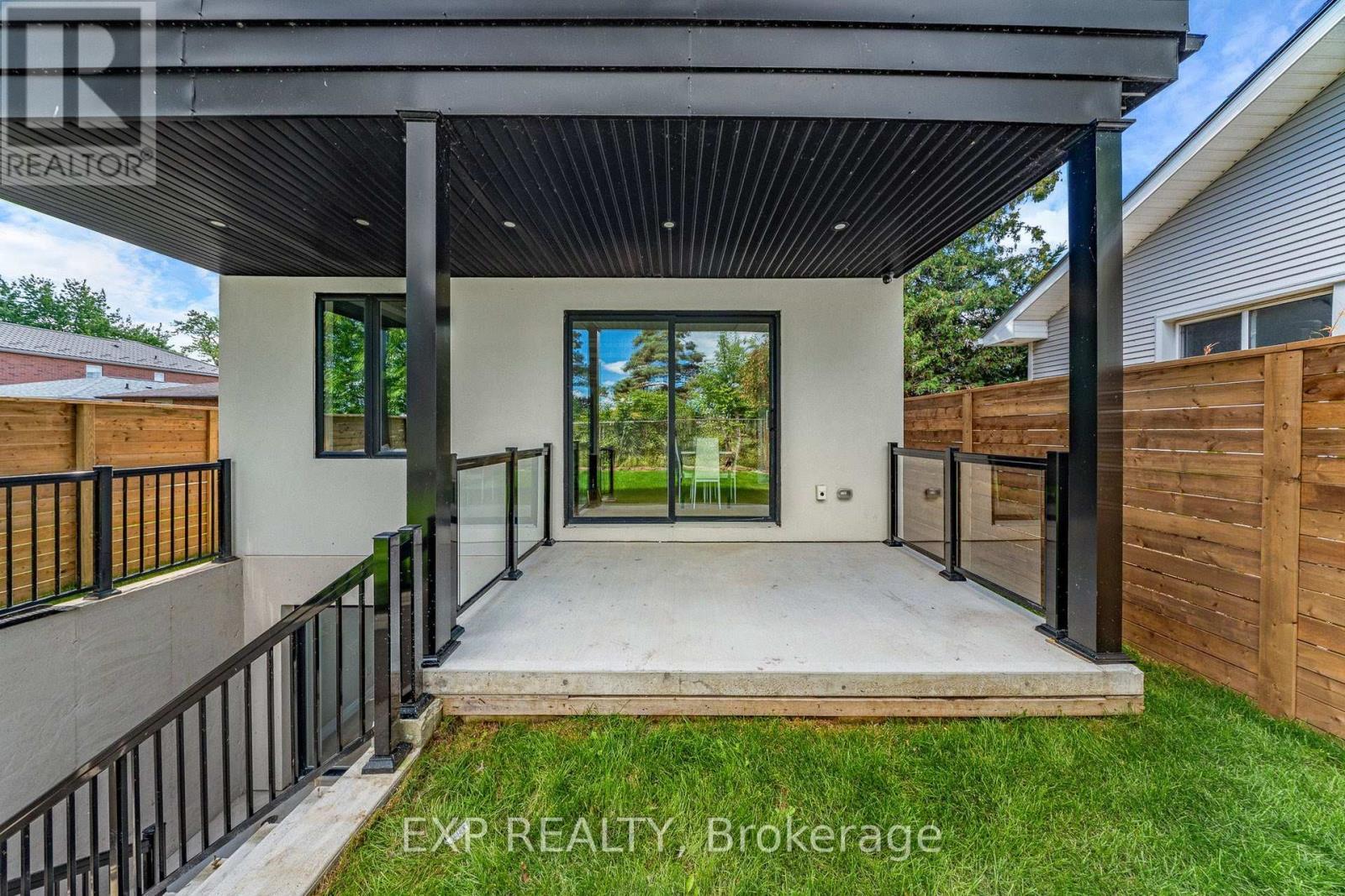 768 Montbeck Crescent, Mississauga, ON - Outdoor With Exterior