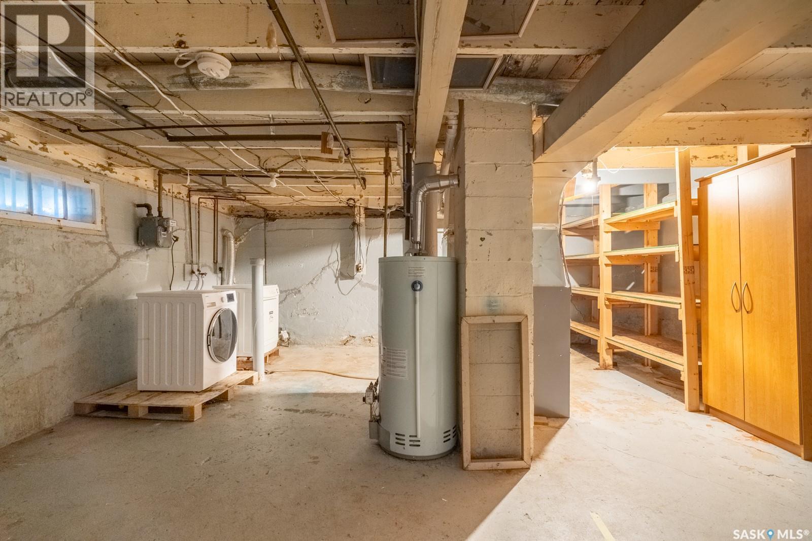 2634 Atkinson Street, Regina, SK - Indoor Photo Showing Basement