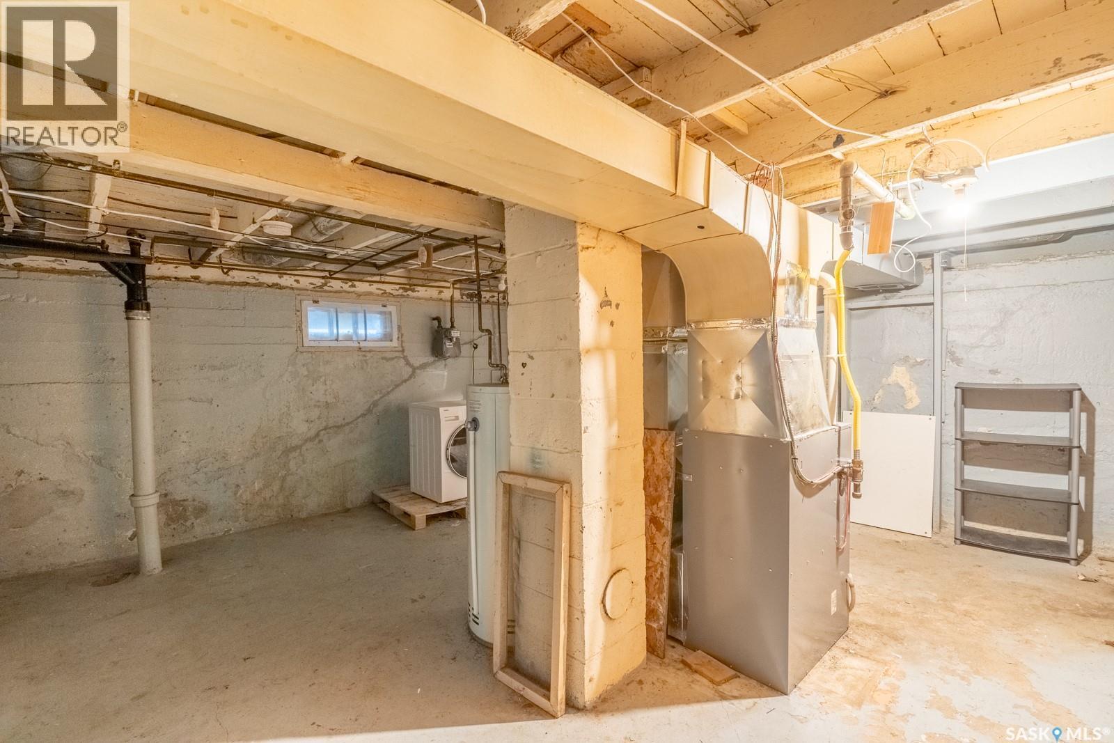 2634 Atkinson Street, Regina, SK - Indoor Photo Showing Basement