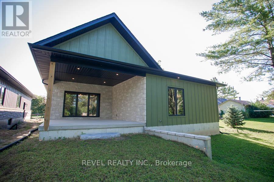 5 Scott Drive, Norfolk, ON - Outdoor With Exterior