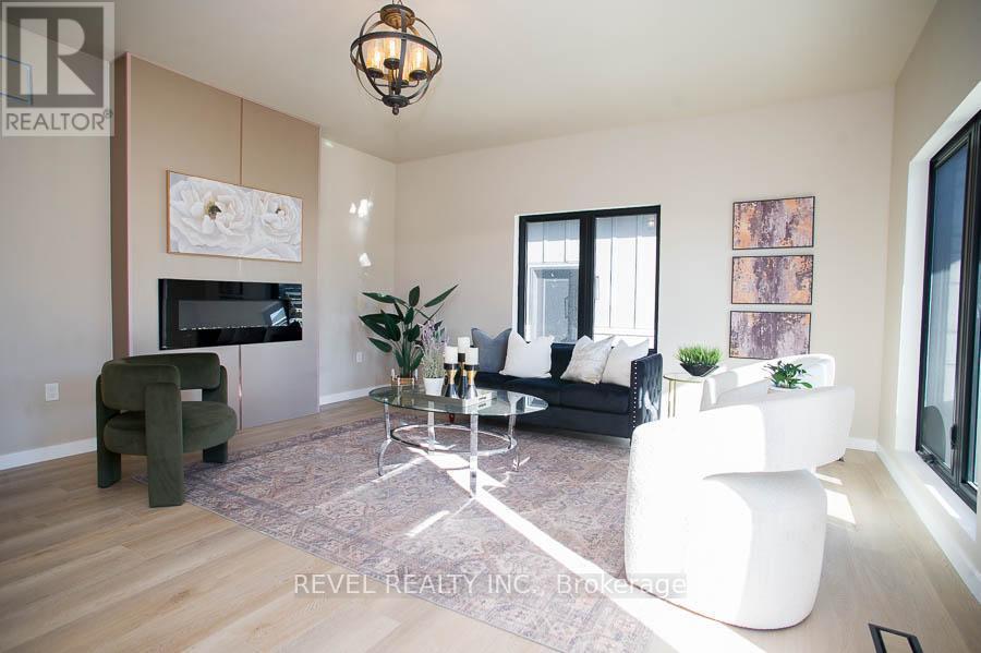 5 Scott Drive, Norfolk, ON - Indoor With Fireplace