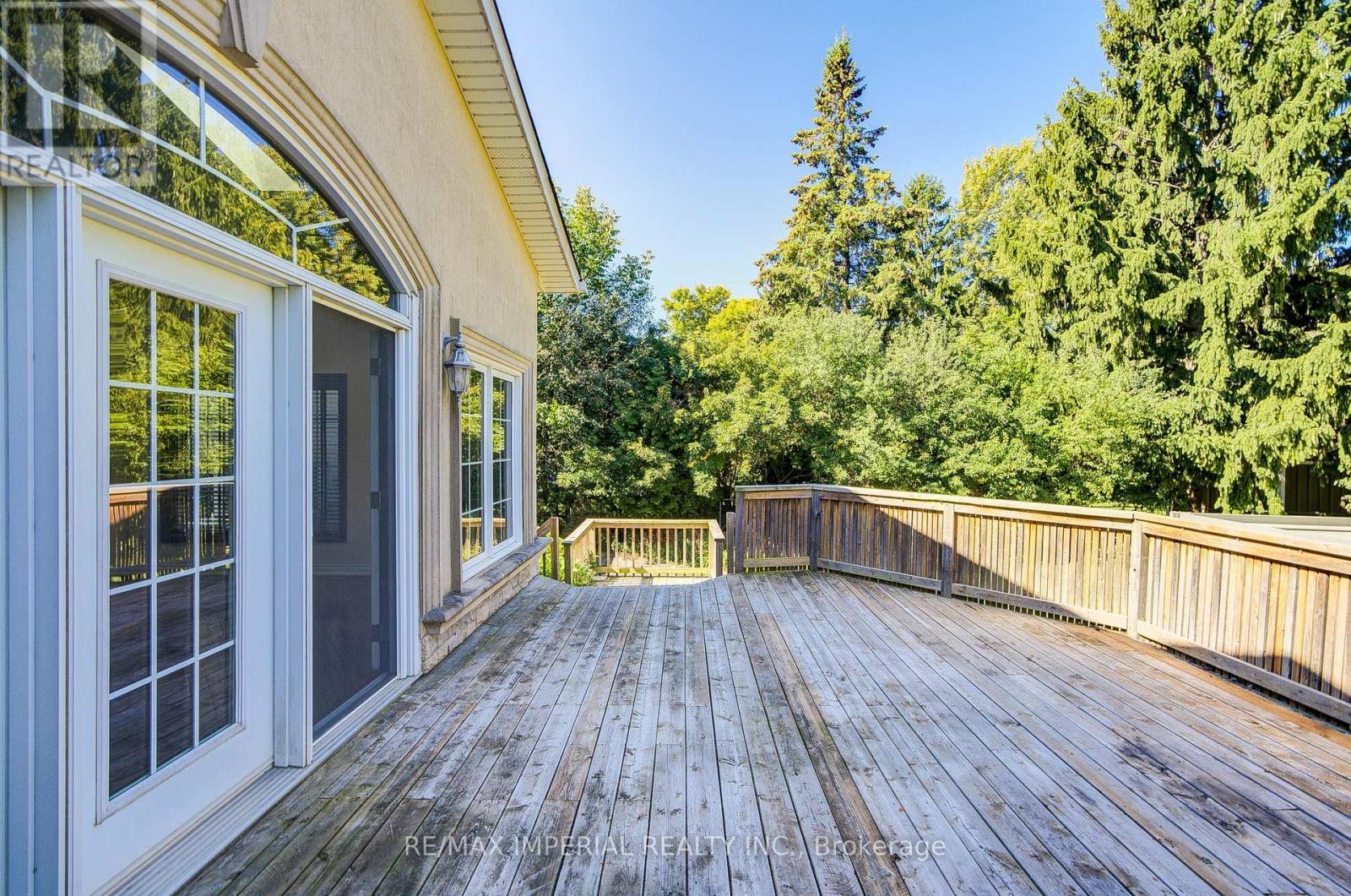 20 Blackforest Drive, Richmond Hill, ON - Outdoor With Deck Patio Veranda With Exterior