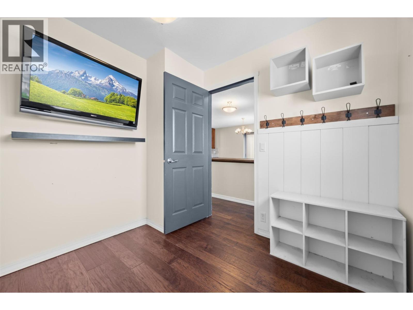 6400 Spencer Road Unit# 8, Kelowna, BC - Indoor Photo Showing Other Room