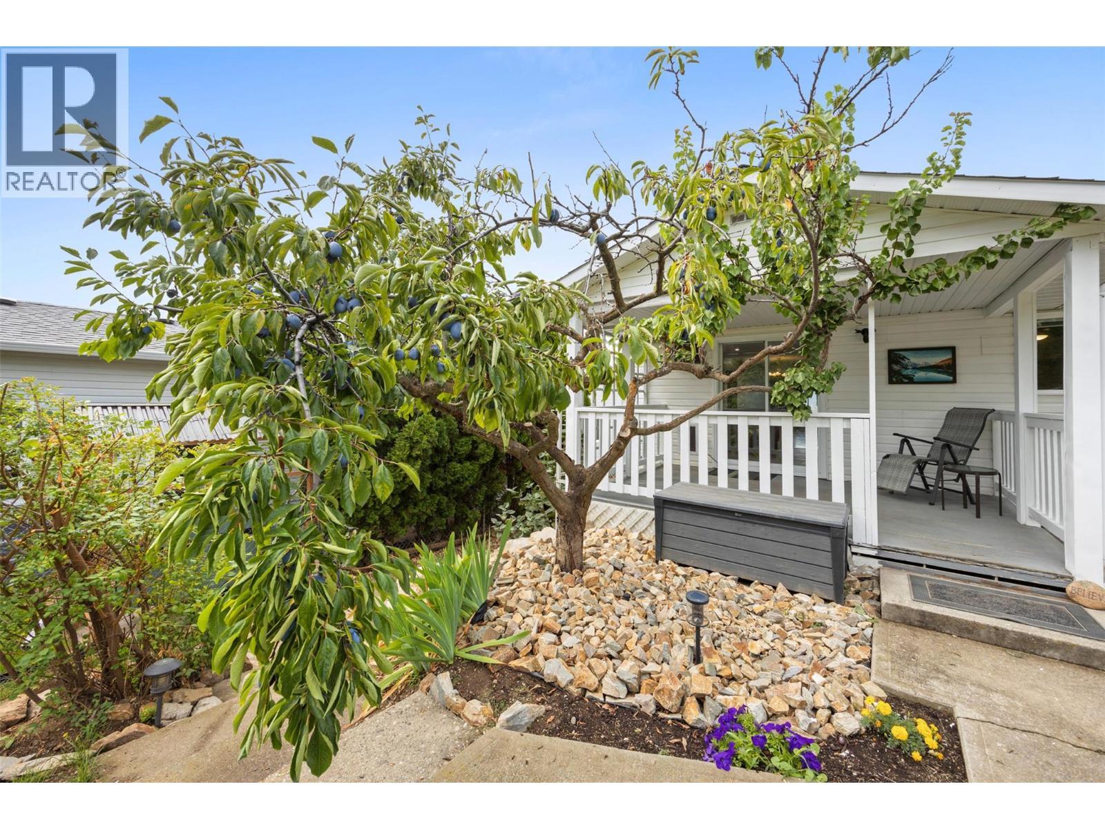 6400 Spencer Road Unit# 8, Kelowna, BC - Outdoor With Deck Patio Veranda