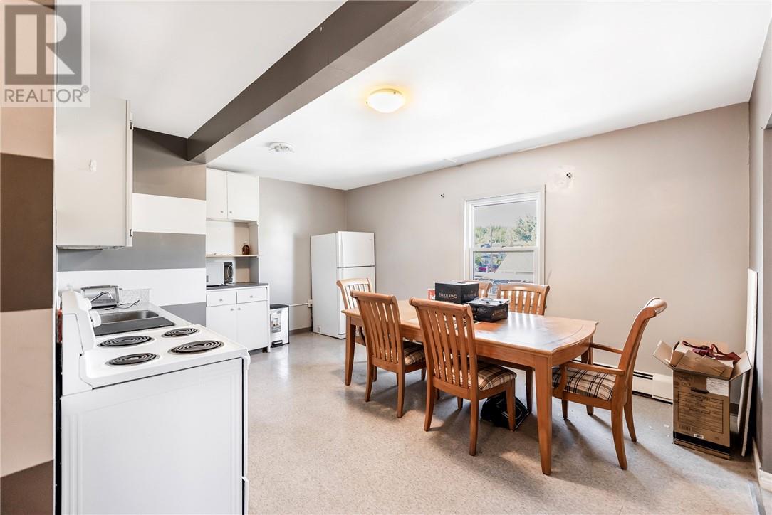 402 Frood Road, Sudbury, ON